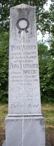 Fleischer Peter 1812-1883 Bonfert Anna 1817-1898 Grabstein